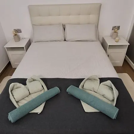 Amalia Sunny Ground Floor With 2 Bedrooms شقة *