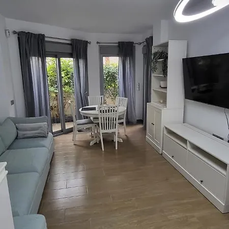Amalia Sunny Ground Floor With 2 Bedrooms