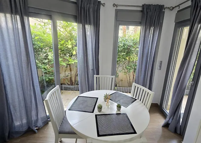 Amalia Sunny Ground Floor With 2 Bedrooms Apartment *