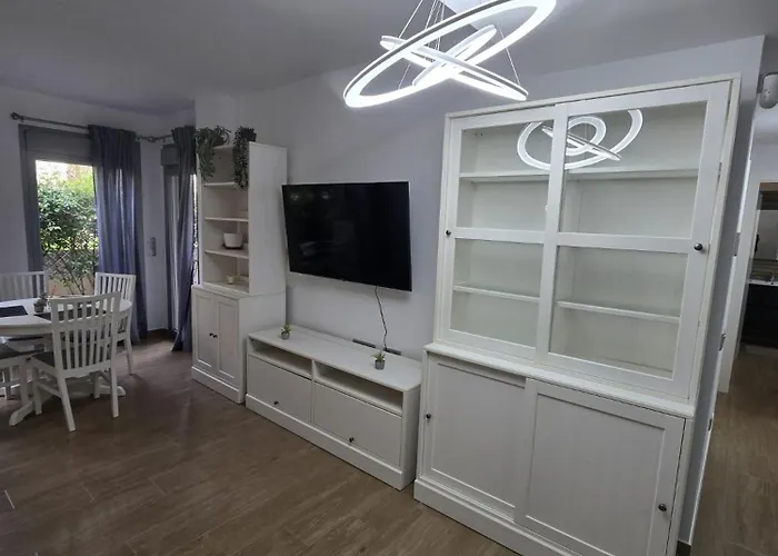 Amalia Sunny Ground Floor With 2 Bedrooms Apartment