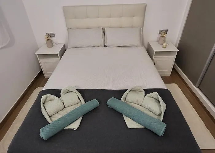 Amalia Sunny Ground Floor With 2 Bedrooms Apartment *