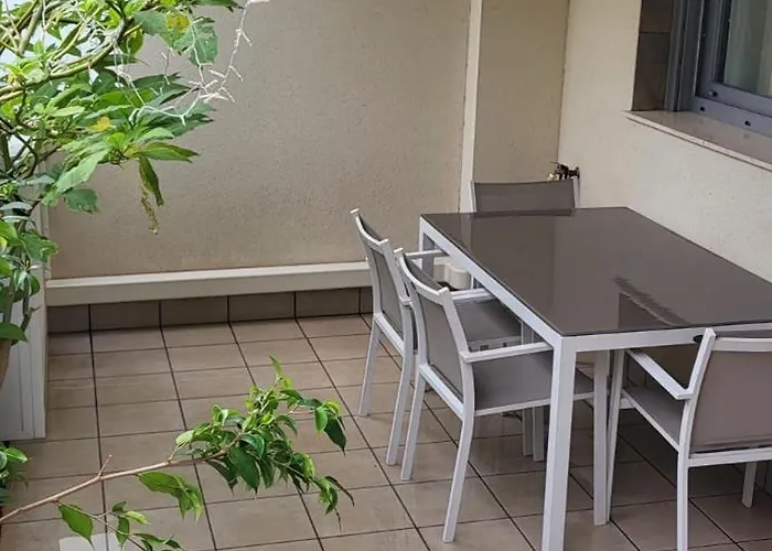 Amalia Sunny Ground Floor With 2 Bedrooms